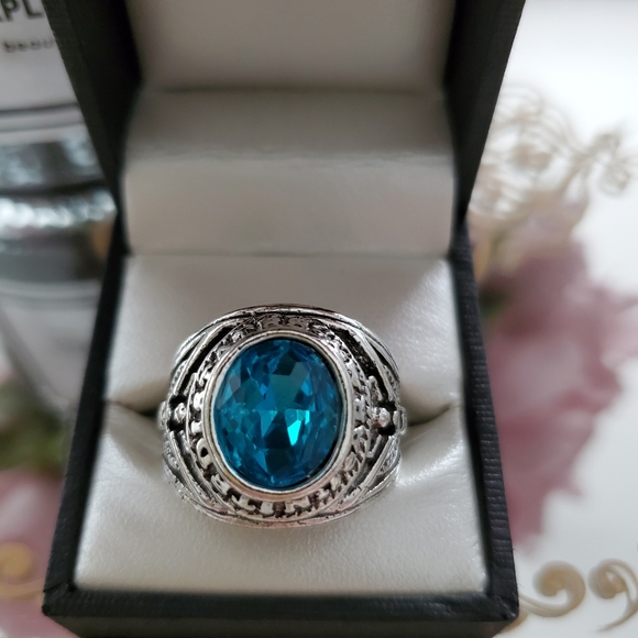 💎Gorgeous crystal sky blue gemstone ring - Picture 3 of 5